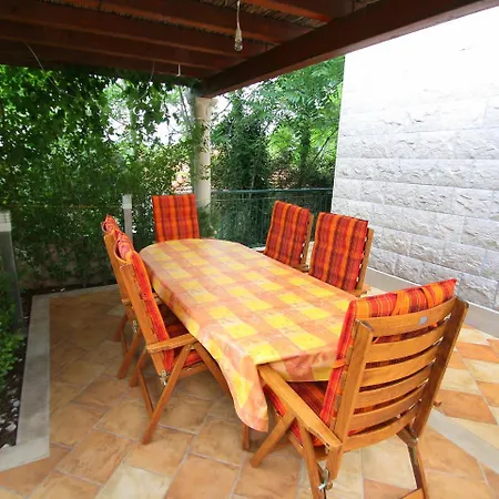 Appartement Drago-2 *