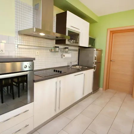 Drago-2 Appartement Postira